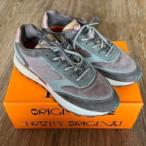 Hoff fashion tennis shoes